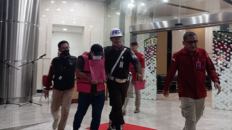 Kejagung Tetapkan Ketua ‘Cyber Army’ Tersangka: Diduga Terima Rp 864,5 Juta untuk Rintangi Kasus Korupsi